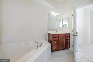 61 Bedford Dr, Montgomery Township, NJ 08558 - Photo 19
