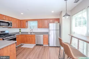 60 Balboa Ln, Franklin Township, NJ 08823 - Photo 15