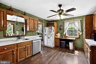 115 Fairview Dr, Branchburg, NJ 08853 - Photo 11