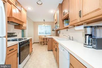 21 Heinrich Road, Franklin Township, NJ 08873 - Photo 15