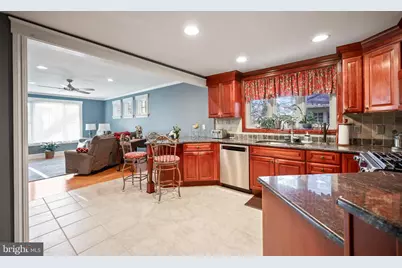 19 Berkeley Place, Cranford Township, NJ 07016 - Photo 9