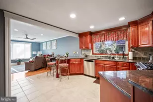 19 Berkeley Pl, Cranford Township, NJ 07016 - Photo 9