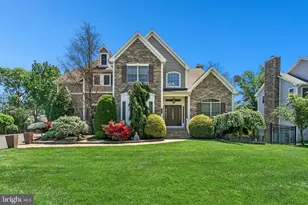 1 Hartman Ct, Clark, NJ 07066 - Photo 1