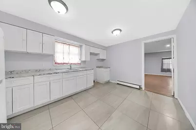 313 Livingston Street, Elizabethport, NJ 07206 - Photo 5