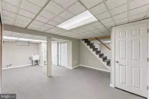 895 Apgar Terrace, Rahway, NJ 07065 - Photo 19