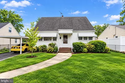 895 Apgar Terrace, Rahway, NJ 07065 - Photo 1