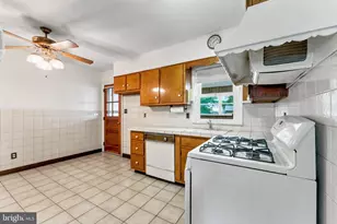 895 Apgar Terrace, Rahway, NJ 07065 - Photo 13