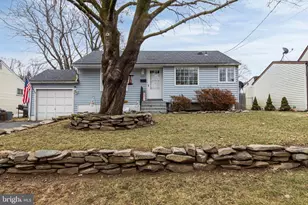 135 Riverview Rd, Phillipsburg, NJ 08865 - Photo 1