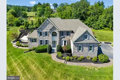 16 Stillwater Lane, Flemington, NJ 08822 - Photo 1