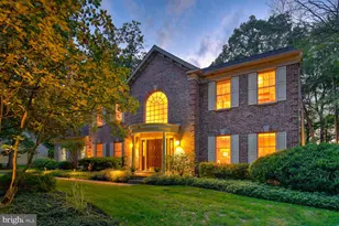 18 Newport Dr, Princeton Junction, NJ 08550 - Photo 1