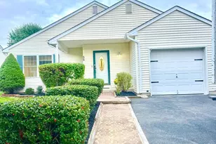56 Holiday Ct, Ewing Township, NJ 08638 - Photo 1