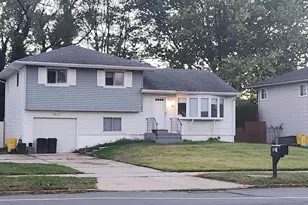 897 Estates Blvd, Hamilton Township, NJ 08690 - Photo 1