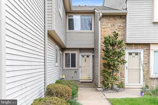 94 Teal Ct, Hightstown, NJ 08520 - Photo 1