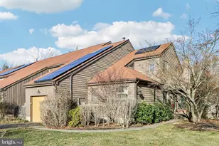 18 Jacob Ct, Trenton, NJ 08628 - Photo 1