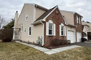 21 Pioneer Ct, Ewing Township, NJ 08628 - Photo 3