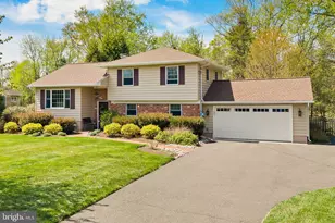3 Sioux Rd, Pennington, NJ 08534 - Photo 1
