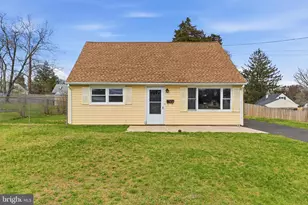 27 Walton Ave, Ewing Township, NJ 08618 - Photo 1