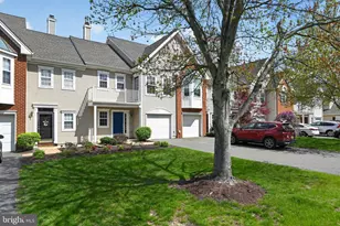 210 Deer Run Ct, Pennington, NJ 08534 - Photo 1