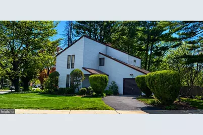 4 Robertson Road, East Windsor Township, NJ 08520 - Photo 1