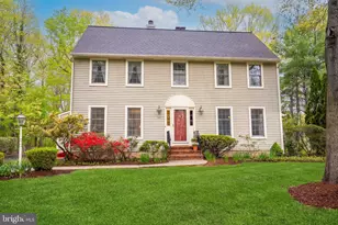 27 Benford Dr, Princeton Junction, NJ 08550 - Photo 1