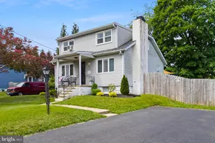 61 McAdoo Ave, Hamilton Township, NJ 08619 - Photo 1