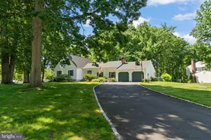 2 Holly Dr, East Windsor Township, NJ 08520 - Photo 1