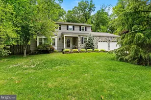 77 Maple Stream Rd, Hightstown, NJ 08520 - Photo 1