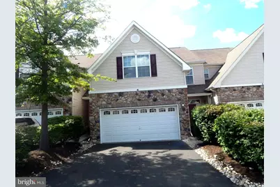 4 Blake Drive, Pennington, NJ 08534 - Photo 1