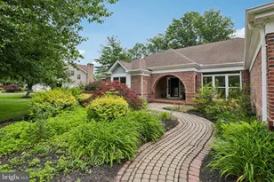 4 Hedge Row, Lawrence Township, NJ 08648 - Photo 1
