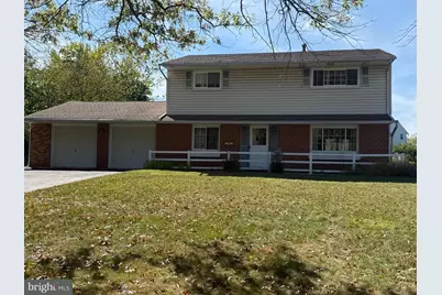 3 Dundee Road, Kendall Park, NJ 08824 - Photo 1