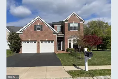 4 Huntington Court, Kendall Park, NJ 08824 - Photo 1