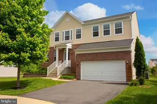 8 Wellesley Ave, Monroe Township, NJ 08831 - Photo 1