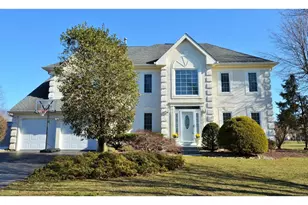 25 Kinglet Dr N, Cranbury Township, NJ 08512 - Photo 1
