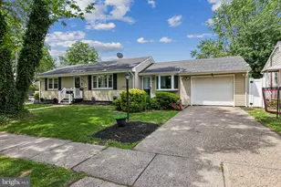 127 Poplar St, Fords, NJ 08863 - Photo 1