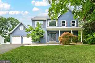 2 Wharton Ct, Kendall Park, NJ 08824 - Photo 1