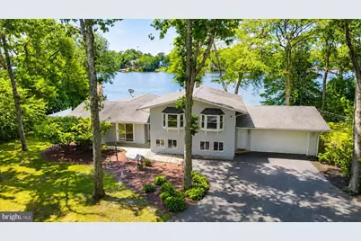 77 N Lakeshore Drive, Manahawkin, NJ 08050 - Photo 1