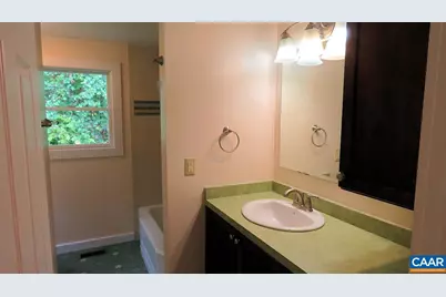 730 Canal St, Scottsville, VA 24590 - Photo 17