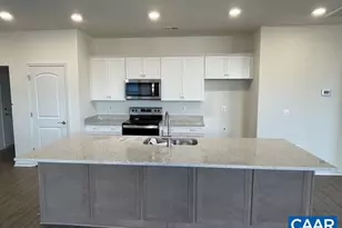 374 Bayberry Ln, Zion Crossroads, VA 22942 - Photo 3