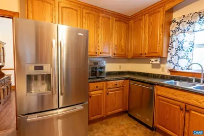 31 Wesley St, Stanardsville, VA 22973 - Photo 13