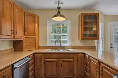 114 W Pebble Beach Dr, Gordonsville, VA 22942 - Photo 9