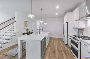 355 Bayberry Ln, Zion Crossroads, VA 22942 - Photo 3