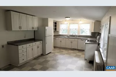 740 Canal St, Scottsville, VA 24590 - Photo 5