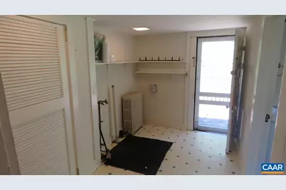 740 Canal St, Scottsville, VA 24590 - Photo 15