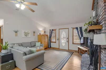 33 Colonial Rd, Palmyra, VA 22963 - Photo 9