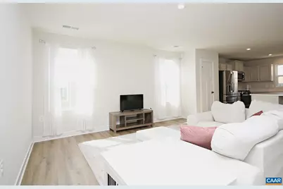 127 Virginia Ave, Palmyra, VA 22963 - Photo 3