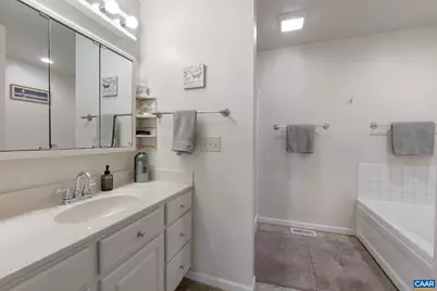 37 West Lake Forest Dr, Palmyra, VA 22963 - Photo 17