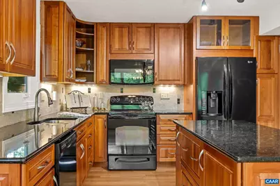 4 Lakeview Cir, Palmyra, VA 22963 - Photo 13
