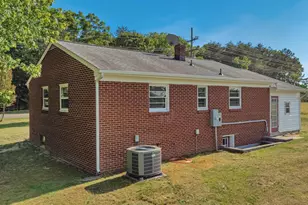 712 Fredericks Hall Rd, Bumpass, VA 23024 - Photo 33