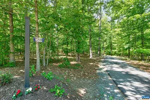 380 Ballenger Ln, Palmyra, VA 22963 - Photo 9