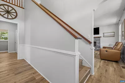 306 Rosewood Dr, Scottsville, VA 24590 - Photo 11
